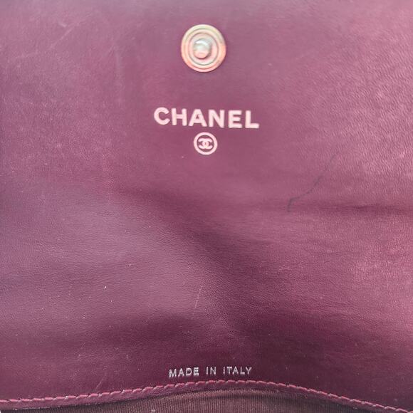 Chanel CC Brilliant Matelasse Patent Leather Burgundy Quilted Wallet - Picture 3 of 9